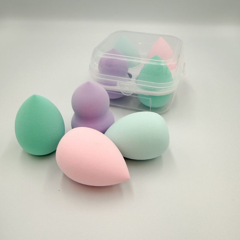 Colored 4 piece Beauty Blenders With Case
